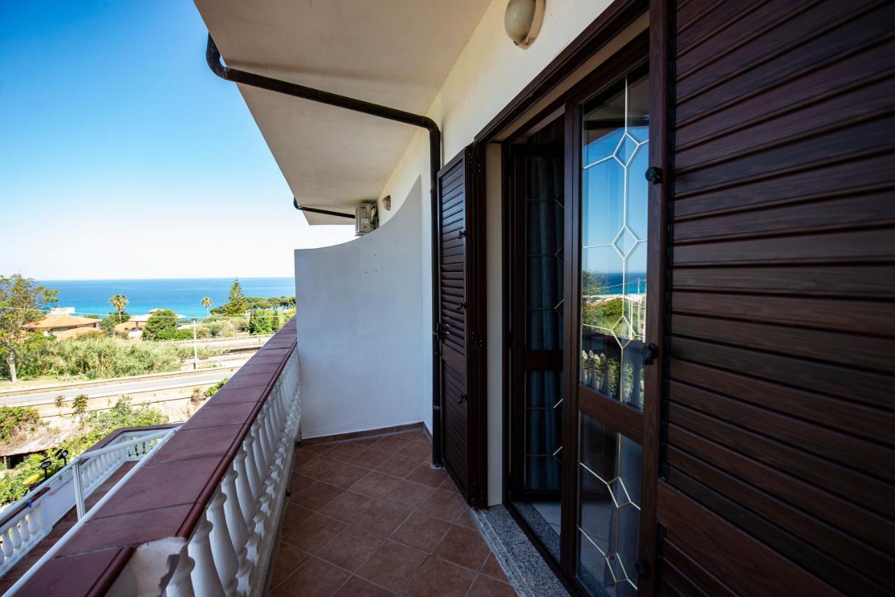 B&B Esterita Parghelia Extérieur photo